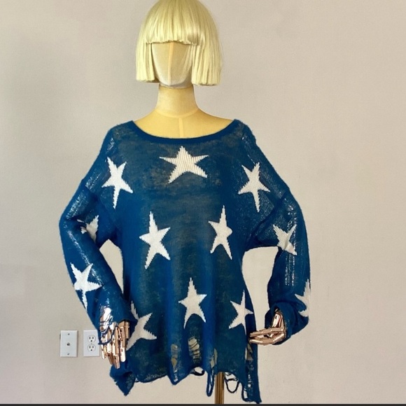 Wildfox Sweaters - WILDFOX White Label Blue Seen Stars Lennon Sweater SZ S